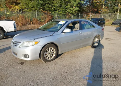 2011 Toyota Camry Xle z USA, uszkodzony, nr VIN 4T4BF3EK7BR170517
